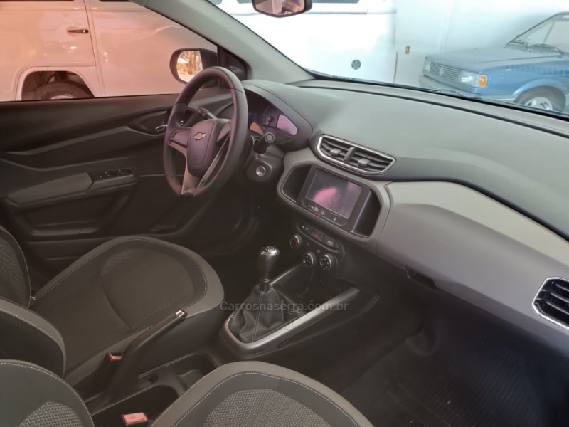 PRISMA 1.4 MPFI LTZ 8V FLEX 4P MANUAL - 2015 - NOVA PETRóPOLIS