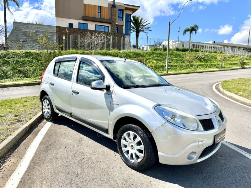 SANDERO 1.0 EXPRESSION 16V FLEX 4P MANUAL - 2011 - CAXIAS DO SUL
