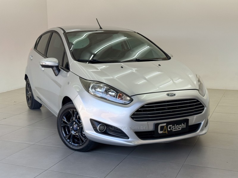 FIESTA 1.5 SE HATCH 16V FLEX 4P MANUAL - 2016 - CARLOS BARBOSA