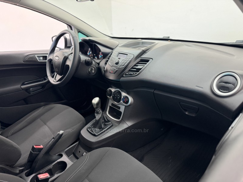 FIESTA 1.5 SE HATCH 16V FLEX 4P MANUAL - 2016 - CARLOS BARBOSA
