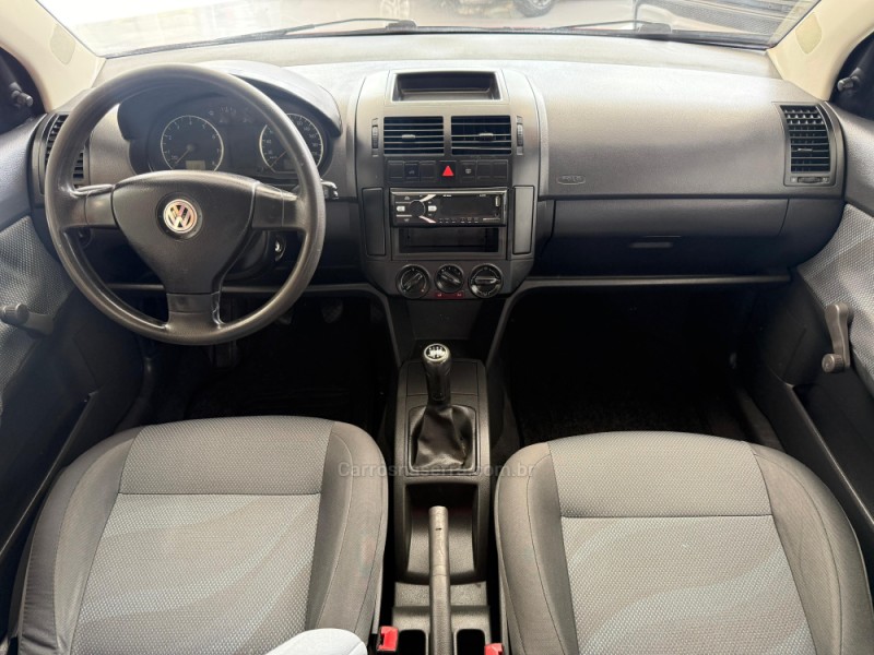 POLO SEDAN 1.6 8V GASOLINA 4P MANUAL - 2009 - NOVO HAMBURGO