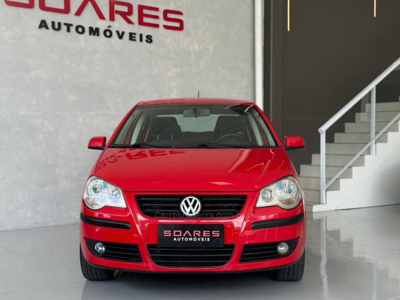 POLO SEDAN 1.6 8V GASOLINA 4P MANUAL - 2009 - NOVO HAMBURGO