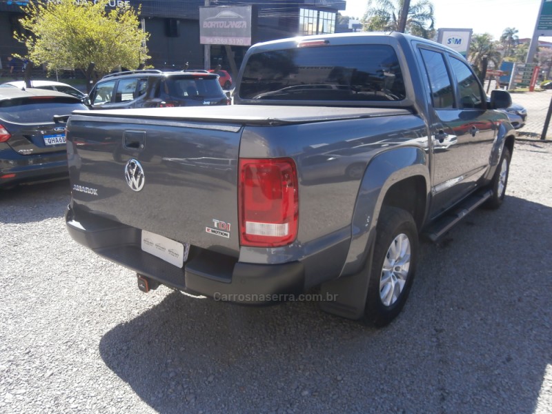 AMAROK 2.0 TRENDLINE 4X4 CD 16V TURBO INTERCOOLER DIESEL 4P AUTOMÁTICO - 2018 - FARROUPILHA