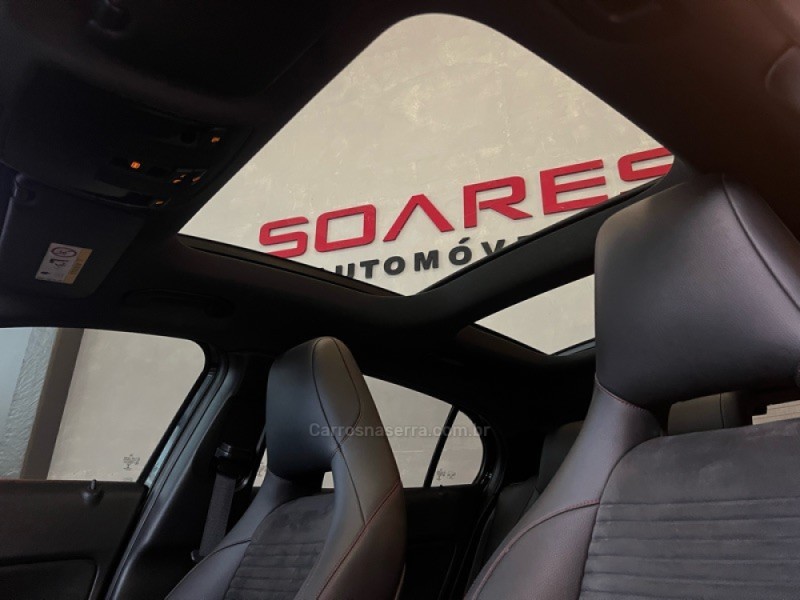 GLA 250 2.0 SPORT 16V TURBO 4X2 4P AUTOMÁTICA - 2016 - NOVO HAMBURGO