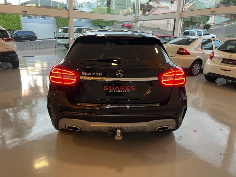 GLA 250 2.0 SPORT 16V TURBO 4X2 4P AUTOMÁTICA - 2016 - NOVO HAMBURGO
