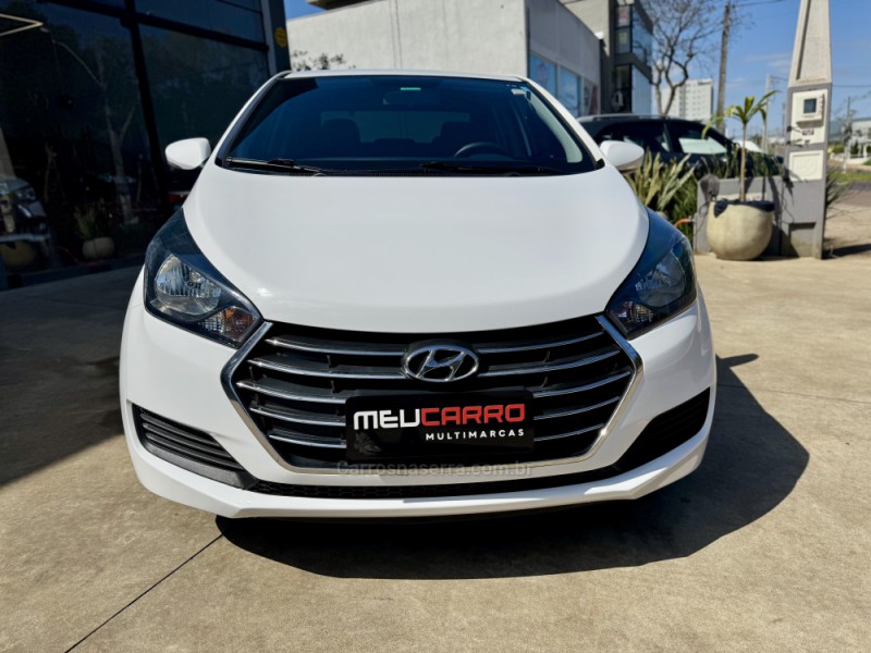 HB20S 1.0 COMFORT PLUS 12V FLEX 4P MANUAL - 2019 - LAJEADO