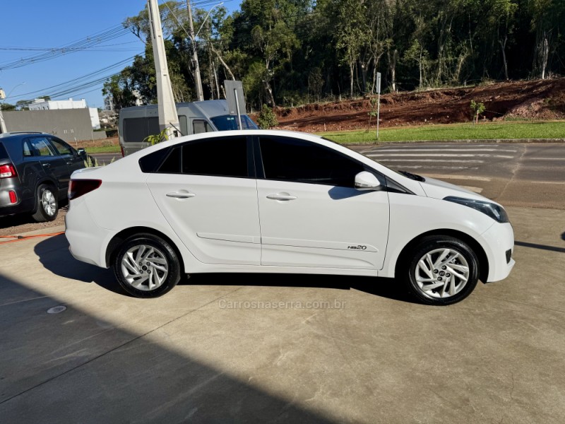 HB20S 1.0 COMFORT PLUS 12V FLEX 4P MANUAL - 2019 - LAJEADO