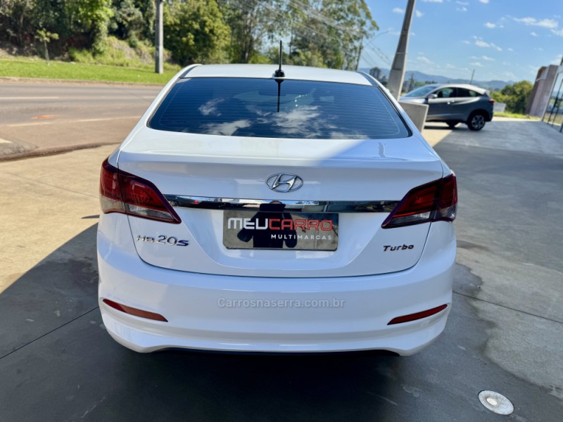 HB20S 1.0 COMFORT PLUS 12V FLEX 4P MANUAL - 2019 - LAJEADO