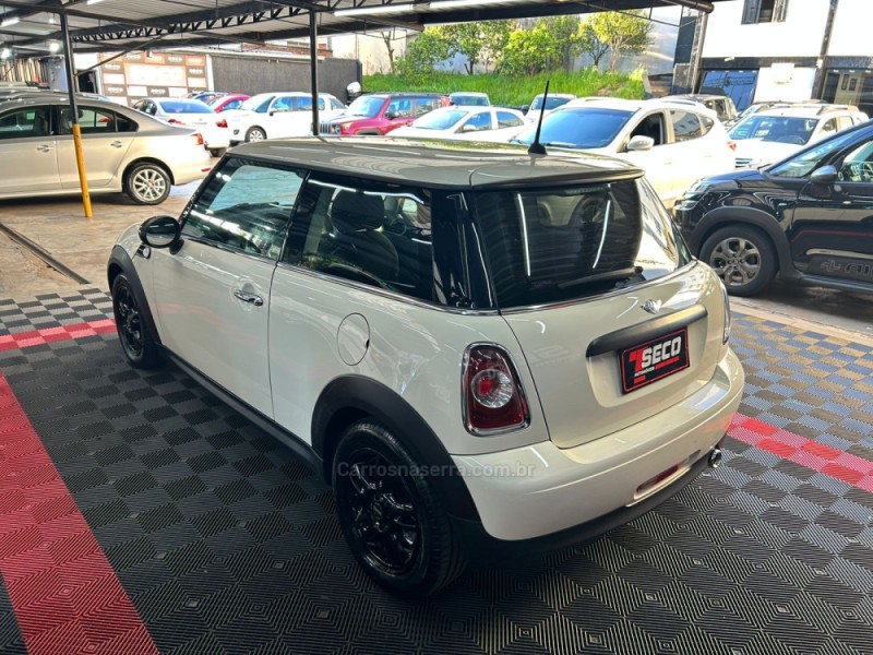 ONE 1.6 16V GASOLINA 2P MANUAL - 2011 - PASSO FUNDO
