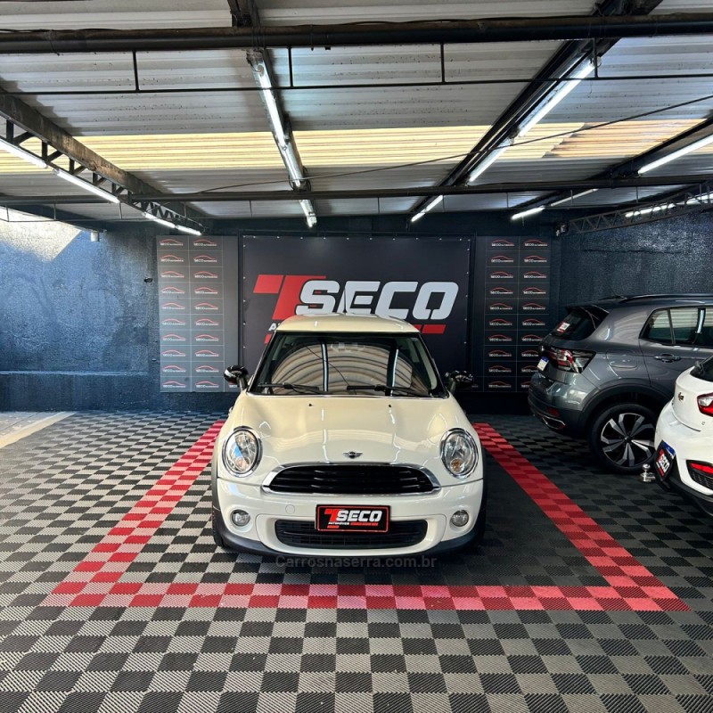 ONE 1.6 16V GASOLINA 2P MANUAL - 2011 - PASSO FUNDO