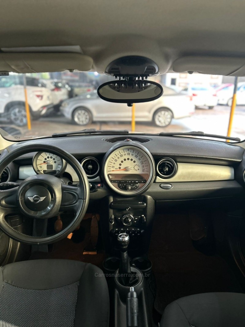 ONE 1.6 16V GASOLINA 2P MANUAL - 2011 - PASSO FUNDO