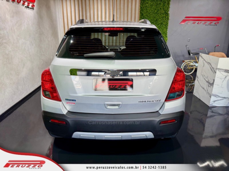 TRACKER 1.8 MPFI LTZ 4X2 16V FLEX 4P AUTOMÁTICO - 2014 - NOVA PRATA