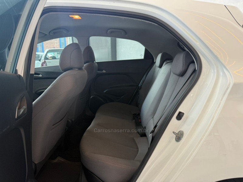 HB20 1.6 PREMIUM 16V FLEX 4P MANUAL - 2013 - NOVO HAMBURGO
