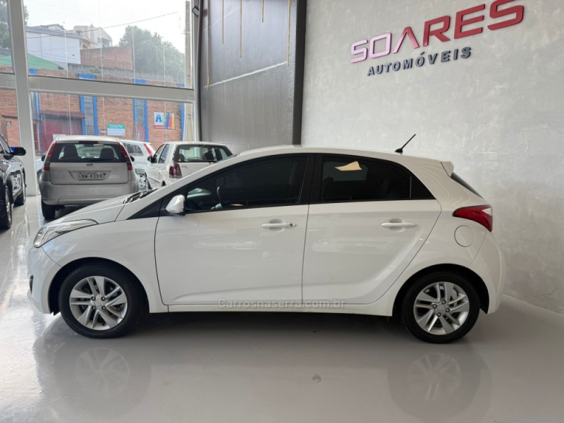 HB20 1.6 PREMIUM 16V FLEX 4P MANUAL - 2013 - NOVO HAMBURGO