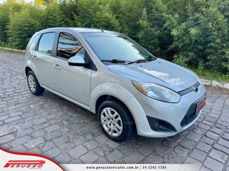 FIESTA 1.6 ROCAM HATCH 8V FLEX 4P MANUAL - 2014 - NOVA PRATA