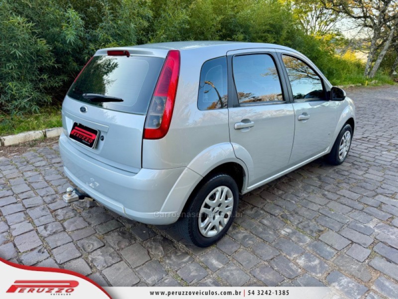 FIESTA 1.6 ROCAM HATCH 8V FLEX 4P MANUAL - 2014 - NOVA PRATA