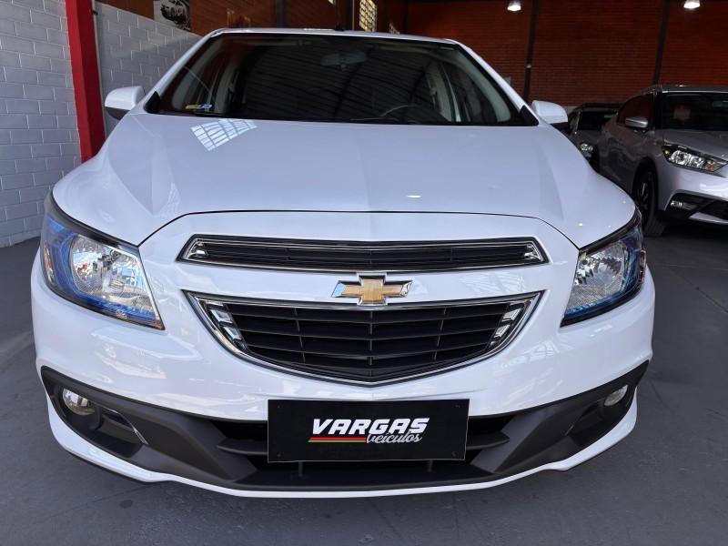 PRISMA 1.4 MPFI LTZ 8V FLEX 4P MANUAL - 2016 - CAXIAS DO SUL