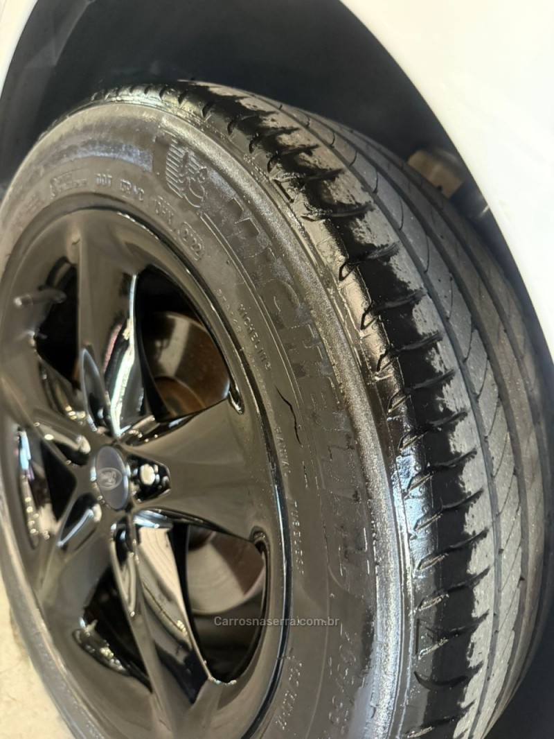 FOCUS 1.6 SE 16V FLEX 4P MANUAL - 2013 - LAJEADO