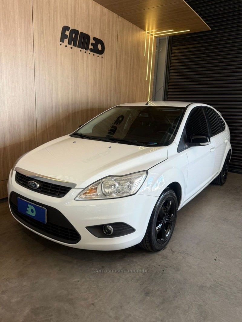 FOCUS 1.6 SE 16V FLEX 4P MANUAL - 2013 - LAJEADO