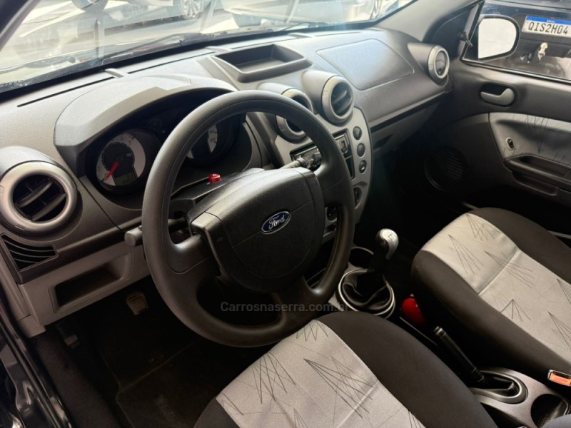 FIESTA 1.6 MPI CLASS 8V GASOLINA 4P MANUAL - 2009 - NOVO HAMBURGO