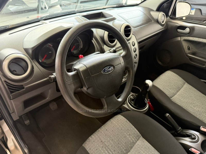 FIESTA 1.6 MPI CLASS SEDAN 8V FLEX 4P MANUAL - 2012 - NOVO HAMBURGO