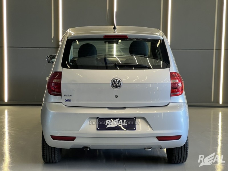 FOX 1.0 MI 8V FLEX 4P MANUAL - 2011 - SAPIRANGA