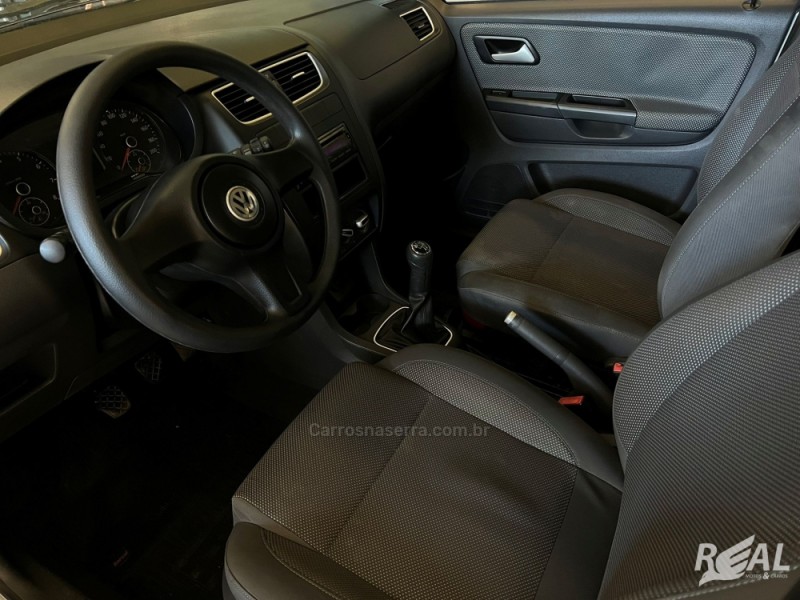 FOX 1.0 MI 8V FLEX 4P MANUAL - 2011 - SAPIRANGA