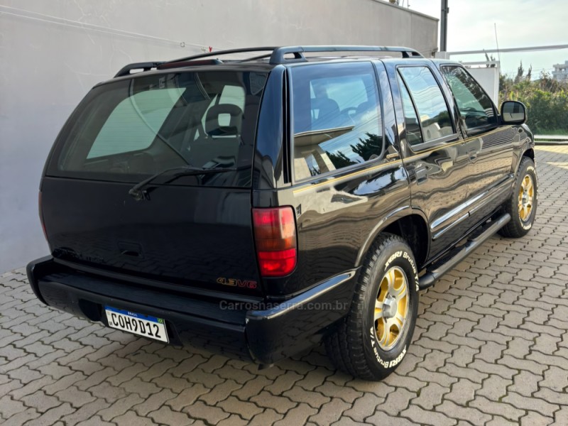BLAZER 4.3 SFI DLX EXECUTIVE 4X2 V6 12V GASOLINA 4P AUTOMÁTICO - 1998 - CAXIAS DO SUL