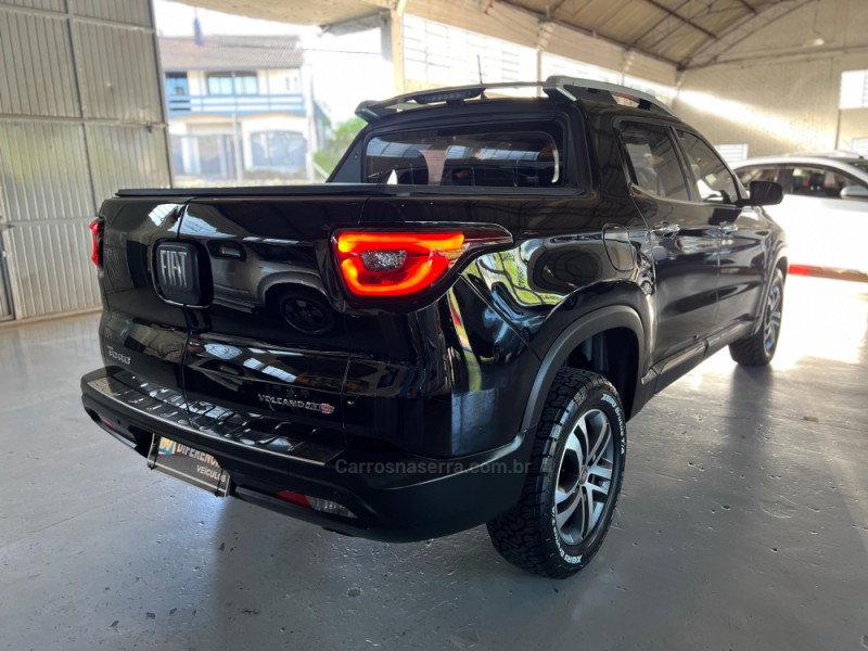 TORO 2.0 16V TURBO DIESEL VOLCANO AT9 4X4 AUTOMÁTICO - 2018 - CAXIAS DO SUL