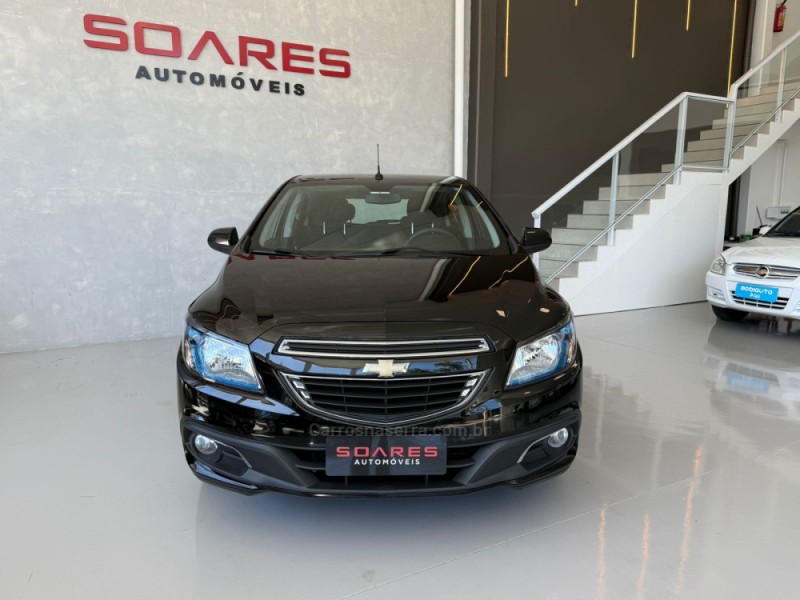 ONIX 1.4 MPFI LTZ 8V FLEX 4P MANUAL - 2016 - NOVO HAMBURGO