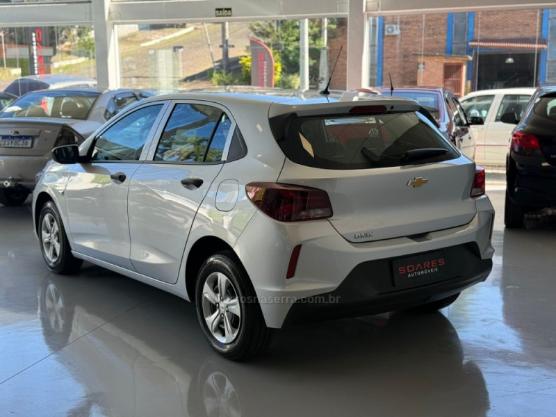 ONIX 1.0 LT 12V FLEX 4P MANUAL - 2023 - NOVO HAMBURGO