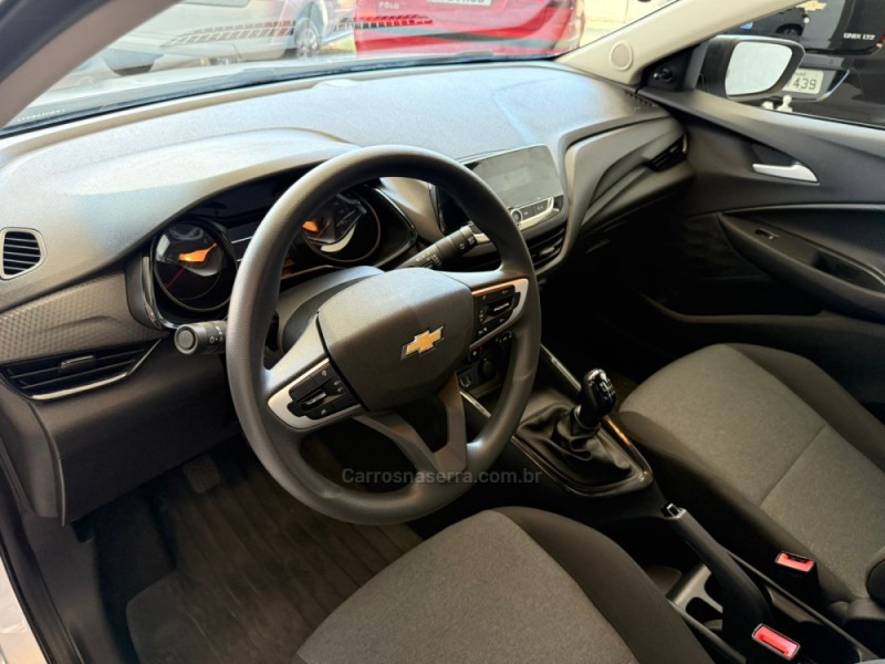 ONIX 1.0 LT 12V FLEX 4P MANUAL - 2023 - NOVO HAMBURGO