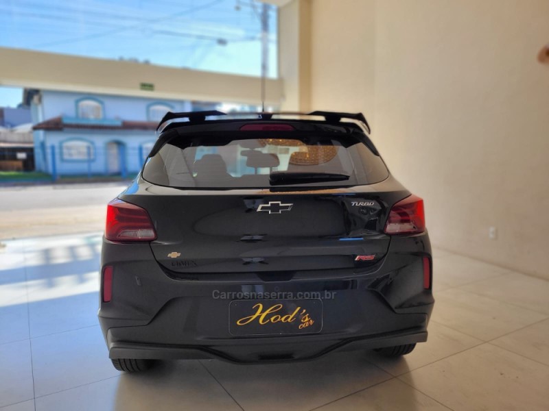 ONIX 1.0 HATCH RS 12V TURBO 4P AUTOMÁTICO - 2024 - CANELA