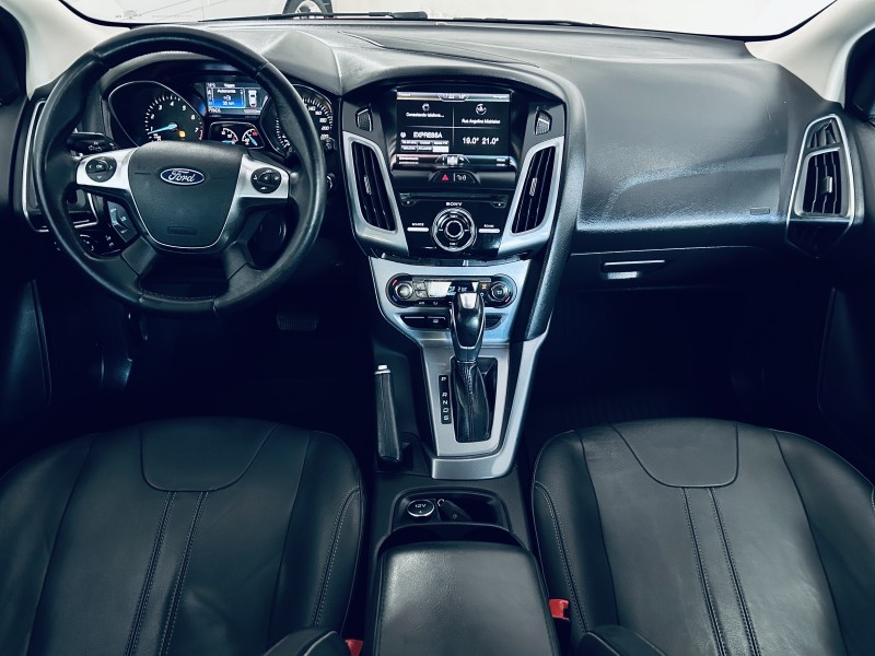 FOCUS 2.0 TITANIUM HATCH 16V FLEX 4P AUTOMÁTICO - 2015 - CAXIAS DO SUL