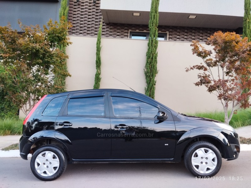 FIESTA 1.6 ROCAM SE 8V FLEX 4P MANUAL - 2014 - FARROUPILHA