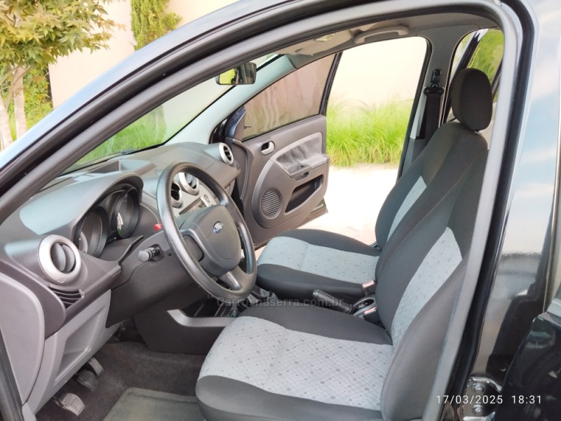 FIESTA 1.6 ROCAM SE 8V FLEX 4P MANUAL - 2014 - FARROUPILHA