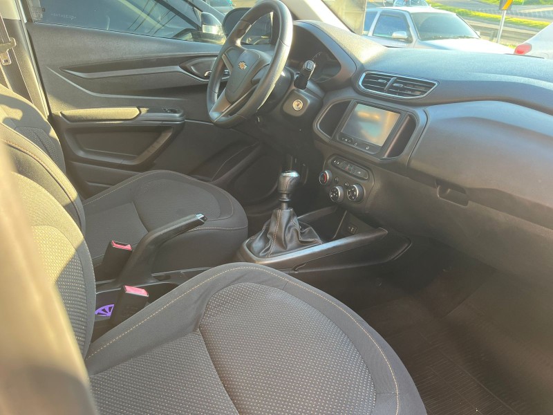 ONIX 1.4 MPFI LT 8V FLEX 4P MANUAL - 2014 - DOIS IRMãOS
