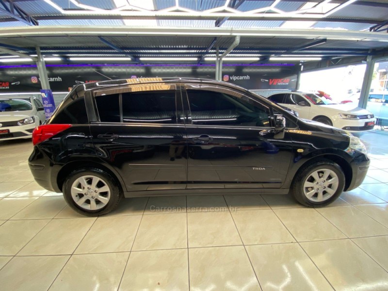 TIIDA 1.8 S 16V GASOLINA 4P MANUAL - 2011 - ESTâNCIA VELHA