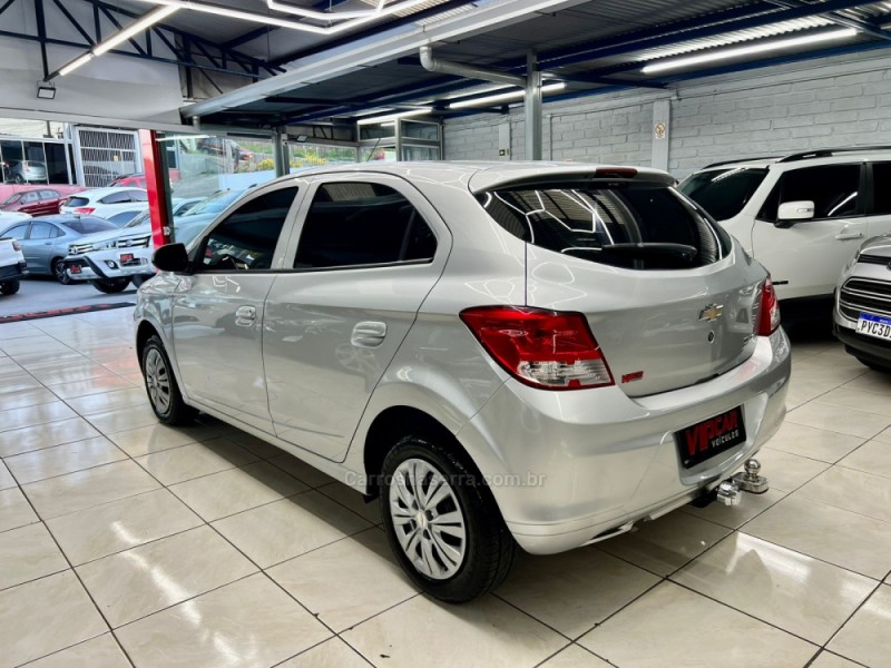 ONIX 1.0 MPFI LT 8V FLEX 4P MANUAL - 2015 - ESTâNCIA VELHA
