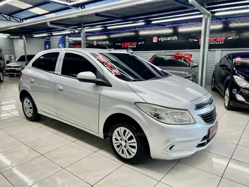 ONIX 1.0 MPFI LT 8V FLEX 4P MANUAL - 2015 - ESTâNCIA VELHA