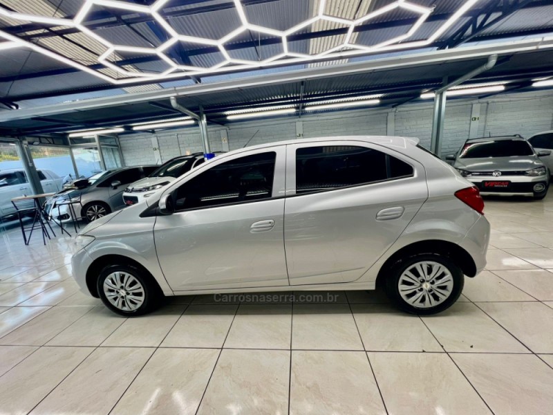 ONIX 1.0 MPFI LT 8V FLEX 4P MANUAL - 2015 - ESTâNCIA VELHA