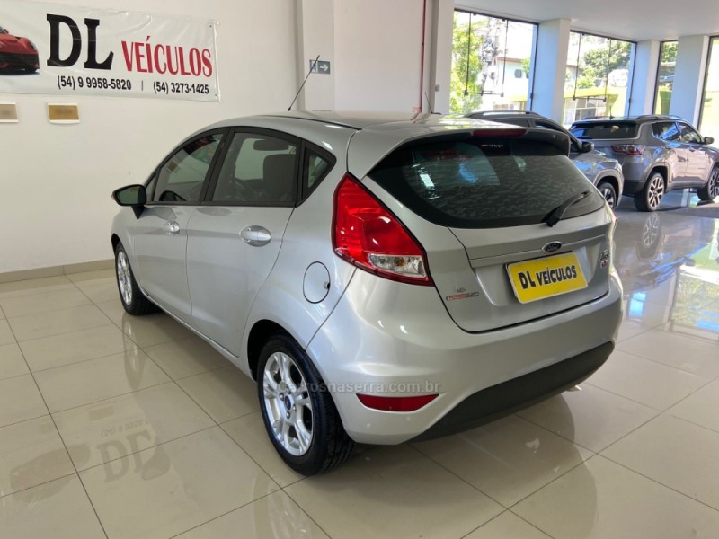 FIESTA 1.6 SE HATCH 16V FLEX 4P AUTOMÁTICO - 2014 - NOVA BASSANO