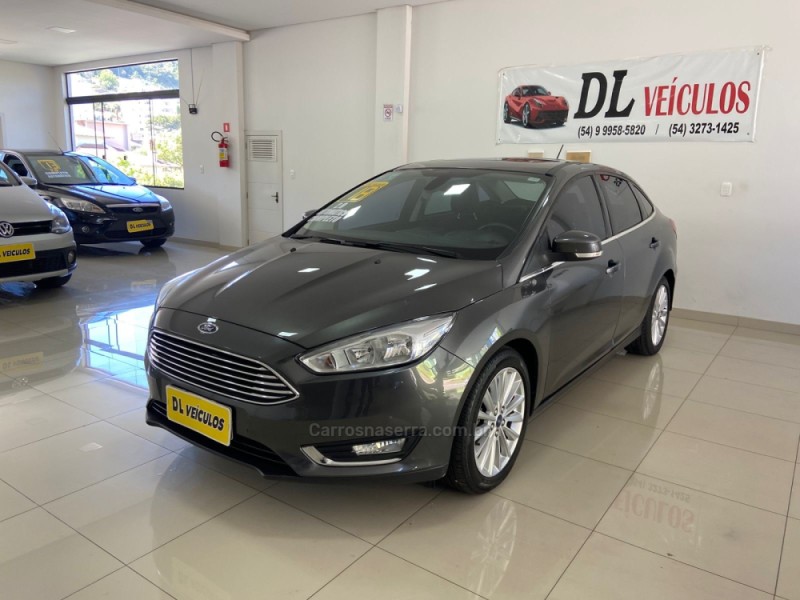 FOCUS 2.0 TITANIUM SEDAN 16V FLEX 4P AUTOMÁTICO