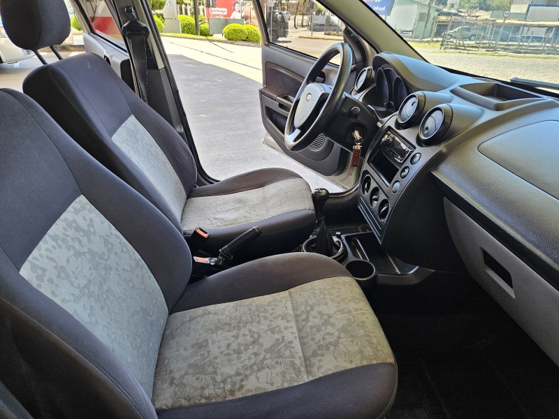 FIESTA 1.6 SE SEDAN 16V FLEX 4P MANUAL - 2008 - CAXIAS DO SUL