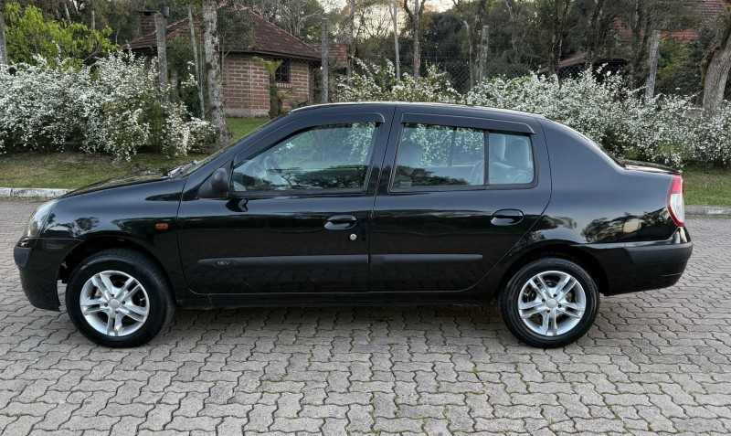 CLIO 1.0 PRIVILÉGE SEDAN 16V GASOLINA 4P MANUAL - 2005 - CANELA
