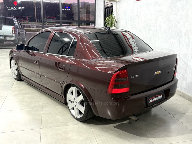 ASTRA 2.0 MPFI ADVANTAGE SEDAN 8V FLEX 4P MANUAL - 2007 - SAPIRANGA