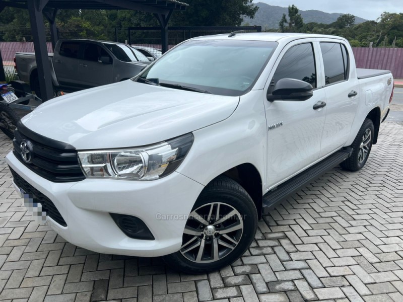 HILUX 2.8 4X4 CD 8V DIESEL 4P MANUAL - 2020 - CAXIAS DO SUL