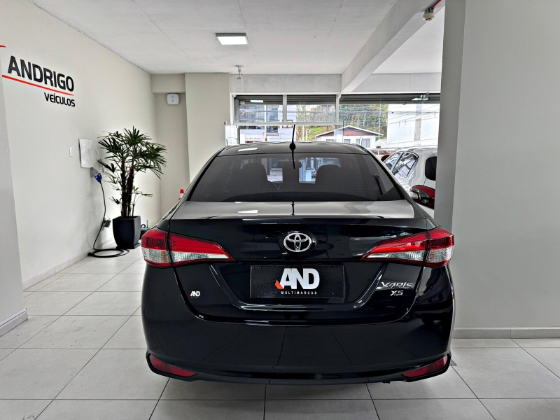 YARIS 1.5 XS SEDAN 16V FLEX 4P AUTOMÁTICO - 2022 - CAXIAS DO SUL