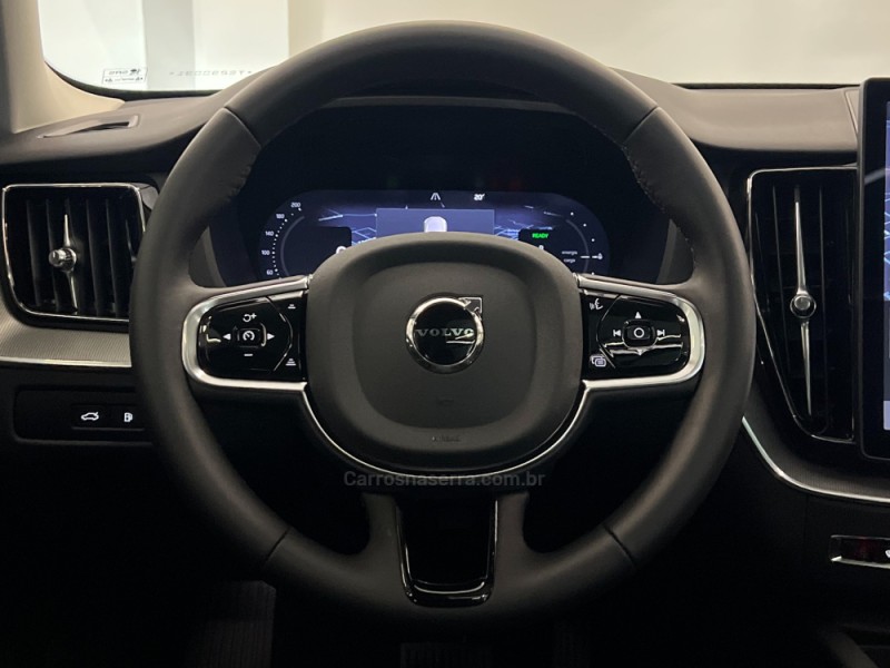 XC60 2.0 T8 RECHARGE PLUS AWD HIBRIDO 4P AUTOMÁTICO - 2026 - FLORES DA CUNHA