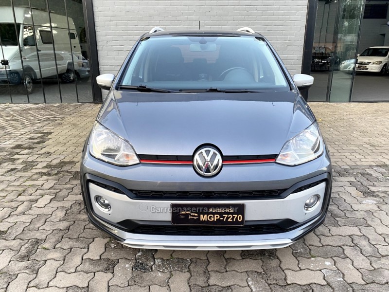 UP 1.0 TSI CROSS 12V FLEX 4P MANUAL - 2018 - PORTãO